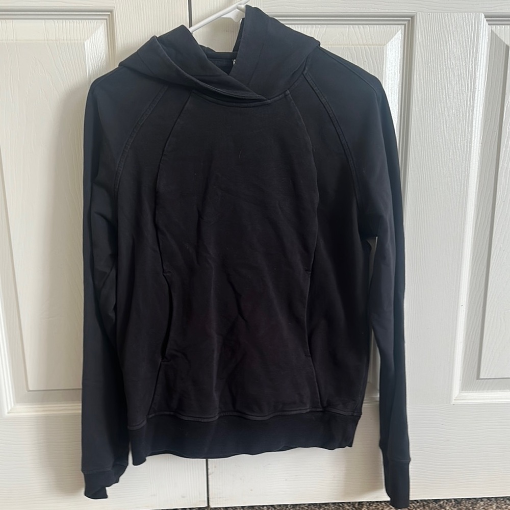 Lululemon Scuba Pullover size 4